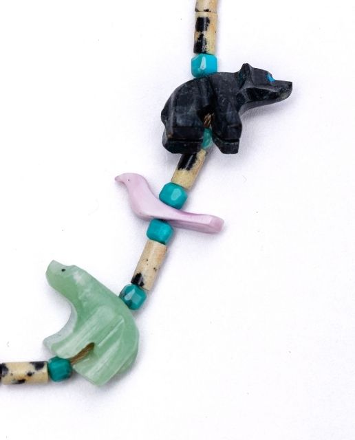 Bracciale Wild con animali scolpiti in pietra eliotropio tubolare e perline di turchese - immagine 3