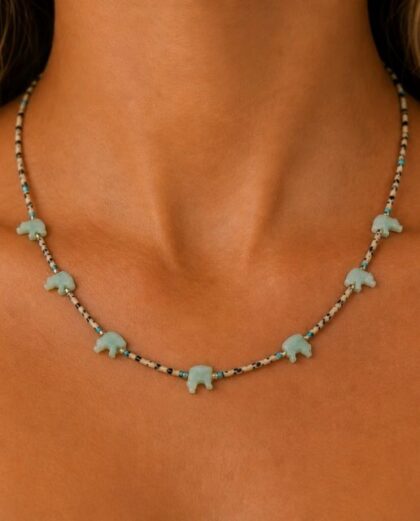 Collana con orsi zuni in avventurina verde eliotropio maculato e turchese